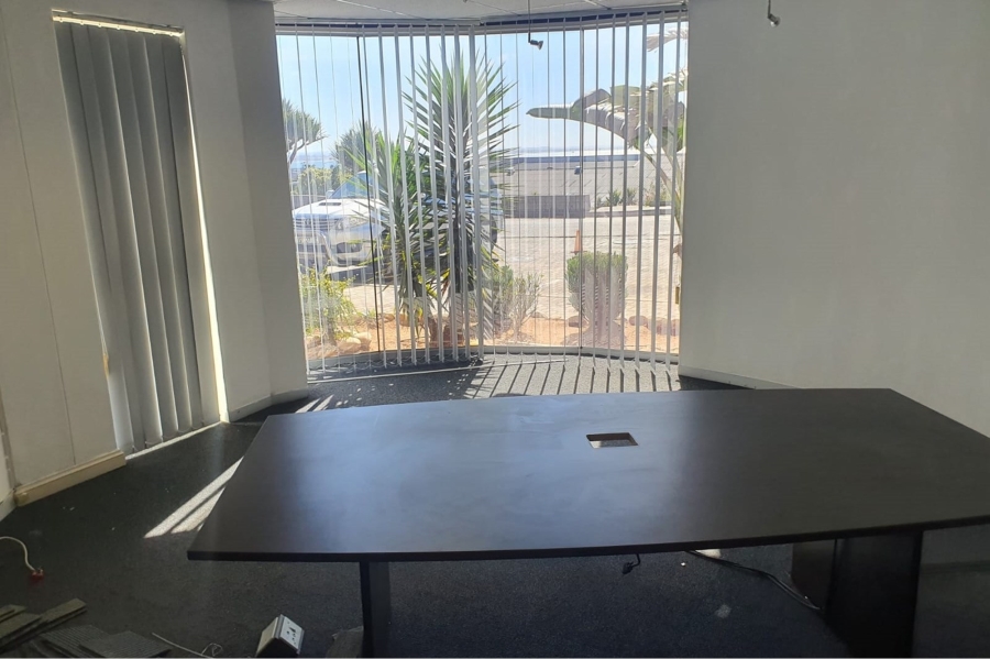 To Let commercial Property for Rent in Humerail Eastern Cape